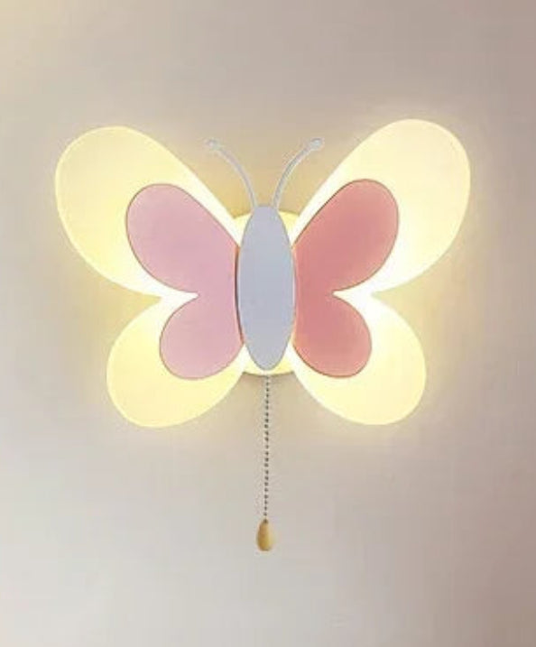 Aplique LED de mariposa para habitación infantil