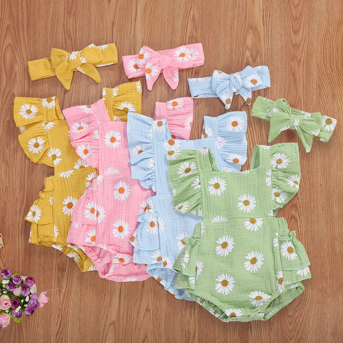 Barboteuse mignonne motif marguerites