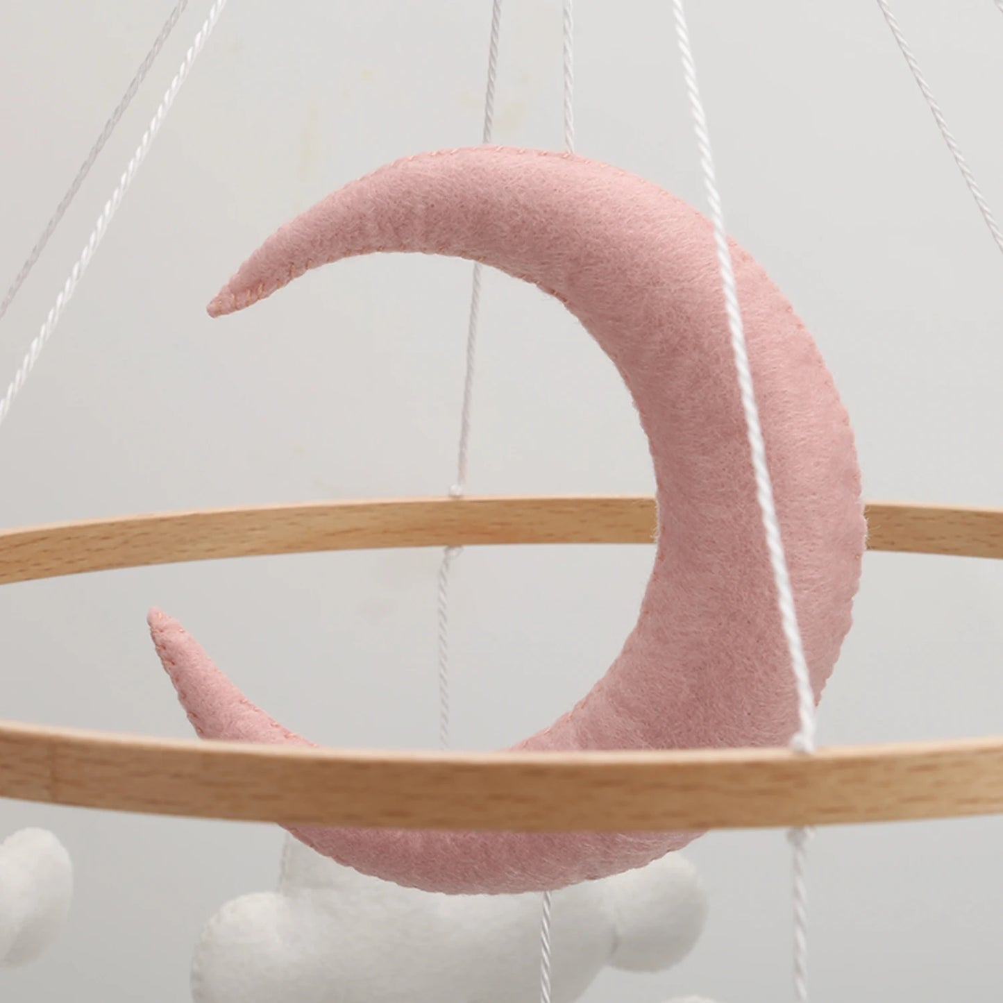 Mobile cerf & papillons rose