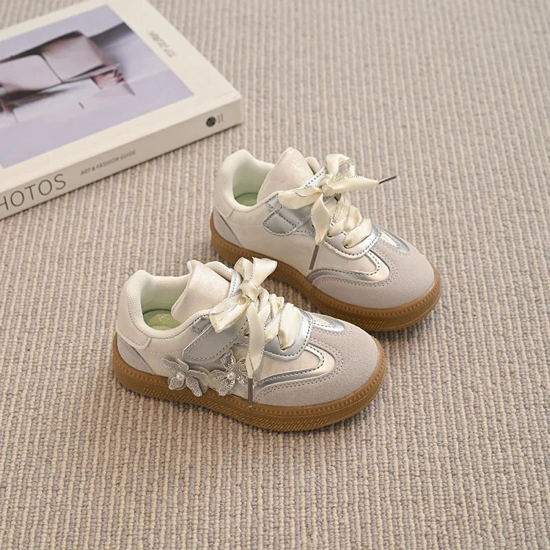 Chaussures de sport légères et confortables