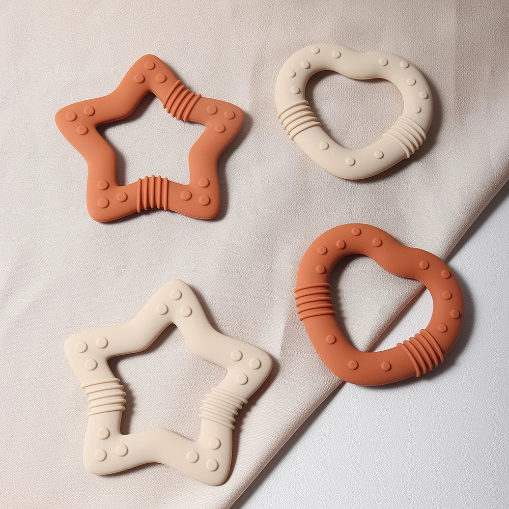 Anneau de dentition en silicone en forme de cœur & d’étoiles