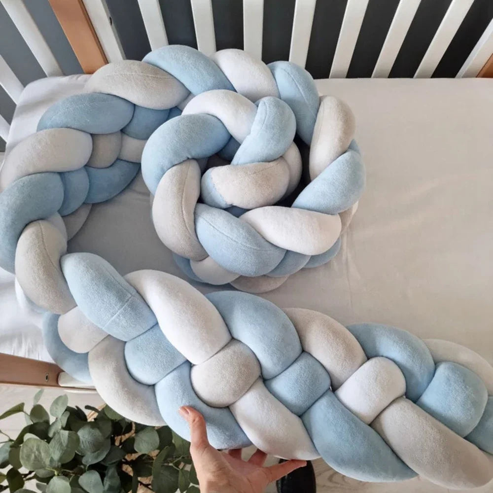 Coussin tressé pour lit