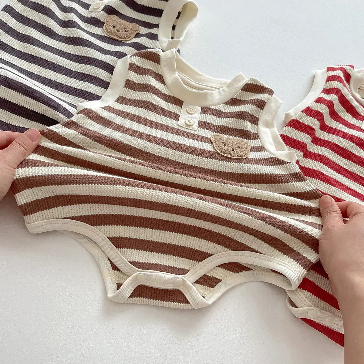 Bodys tricotés sans manches d'été