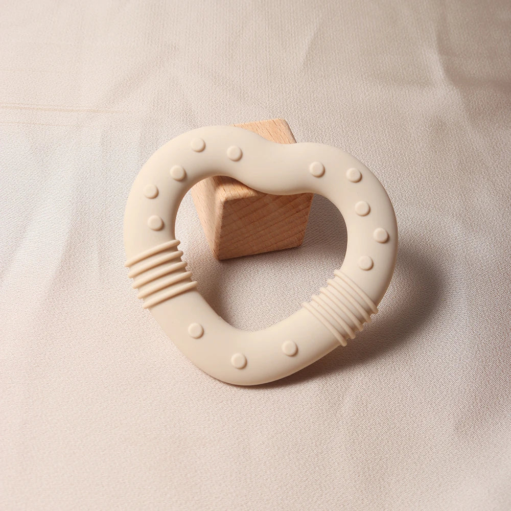Anneau de dentition en silicone en forme de cœur & d’étoiles